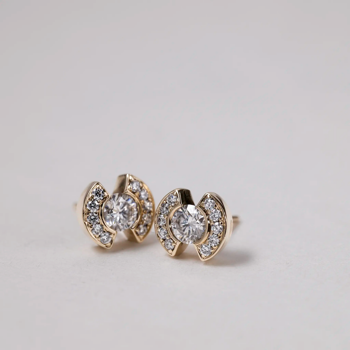 Patrice Bezel Pavé Studs – 0.80 ct Lab-grown Diamonds 14K Gold